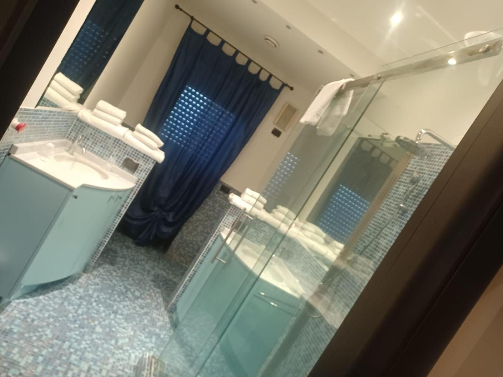 Residence Taverna เปียเชนซา ภายนอก รูปภาพ
